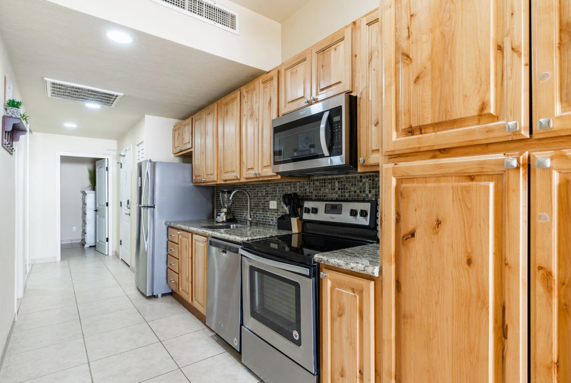 C-30205 | 3 Half Bedrooms