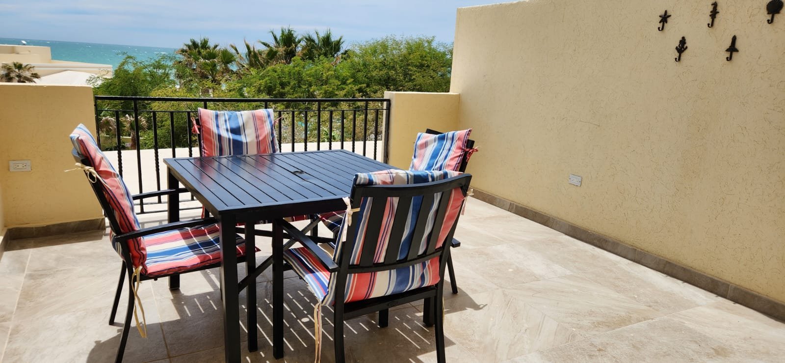 C-30205 | 3 Half Bedrooms