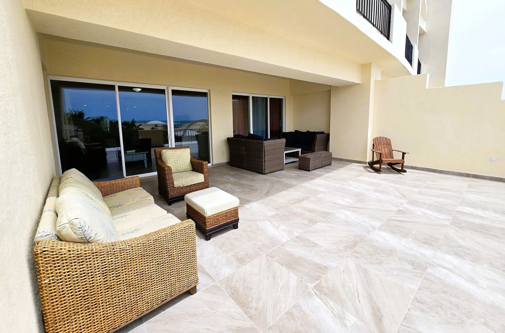 C-30206 | 3 Bedroom EXTRA LARGE PATIO